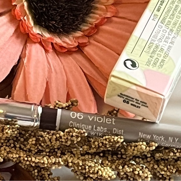 CLINIQUE Quickliner for Eyes VIOLET 06 - Picture 11 of 13